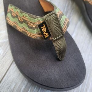 Teva sandals Size 3